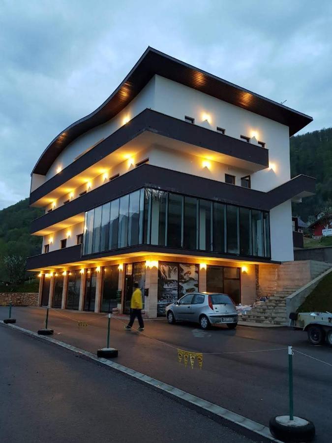 Hotel Lohovo Bihać Exterior foto